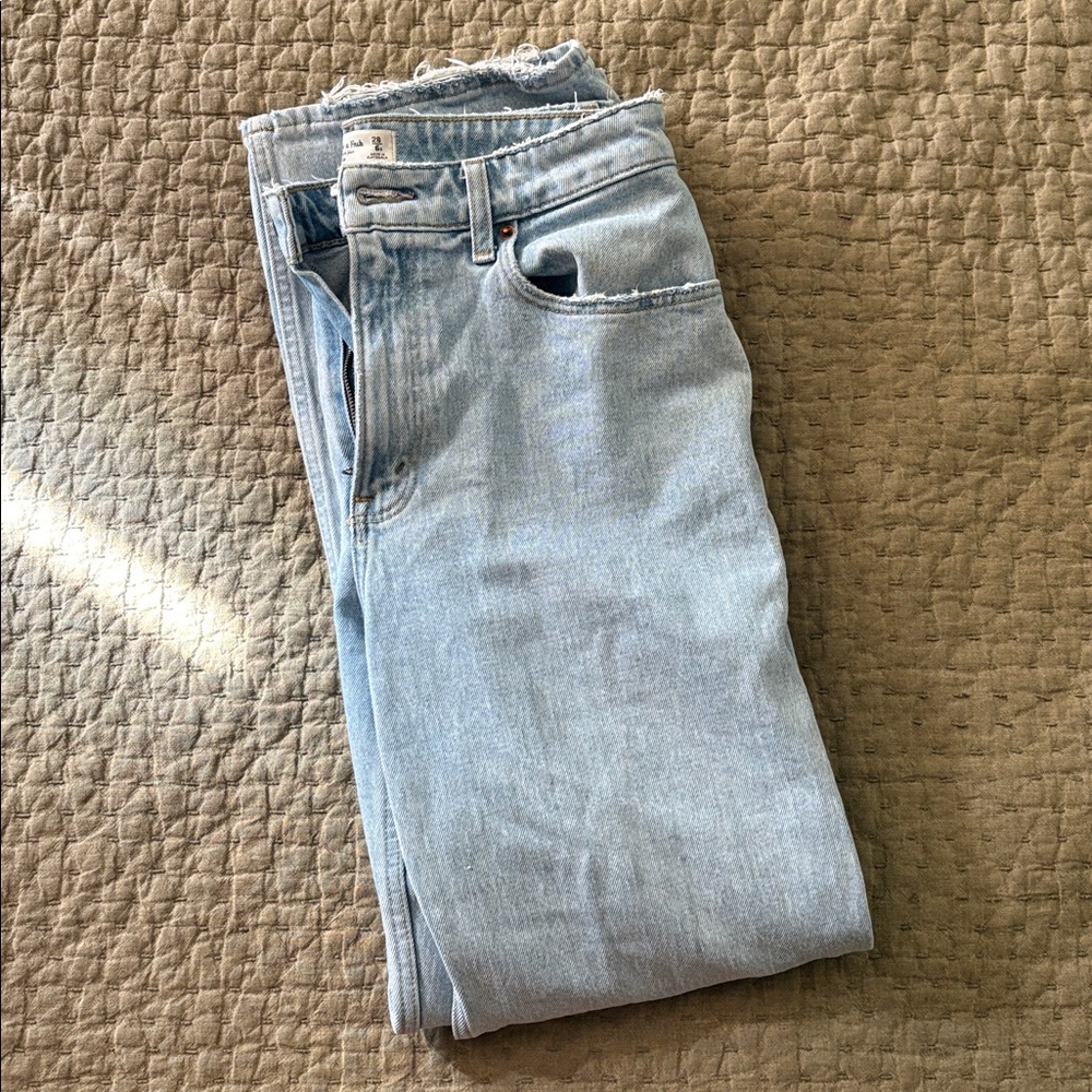 Abercrombie & Fitch Light Blue High Rise Women Jeans - Picture 8 of 9